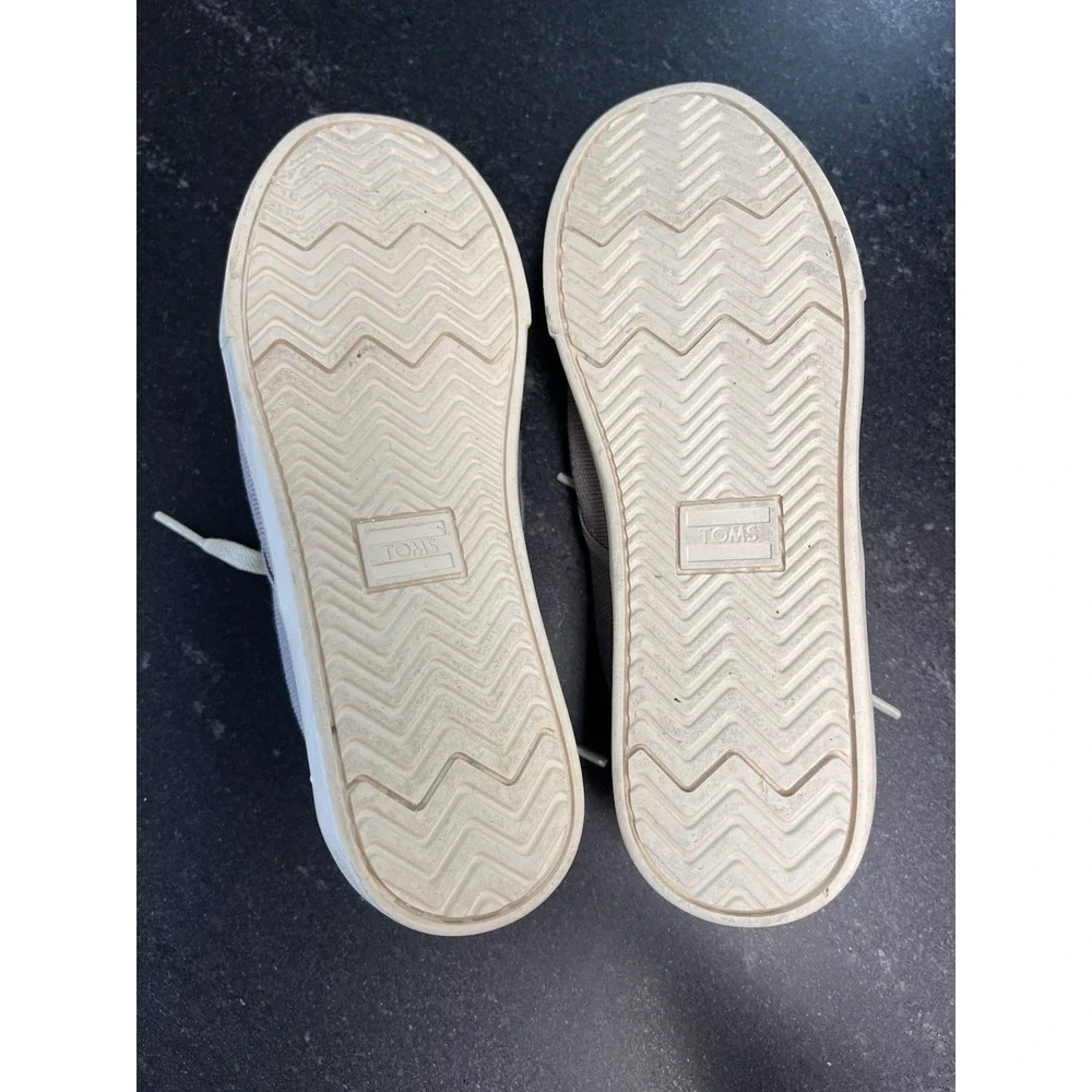 Toms Shoes Women's‎ 6 Gray Heritage Canvas Cordones Low Top Comfort Sneakers